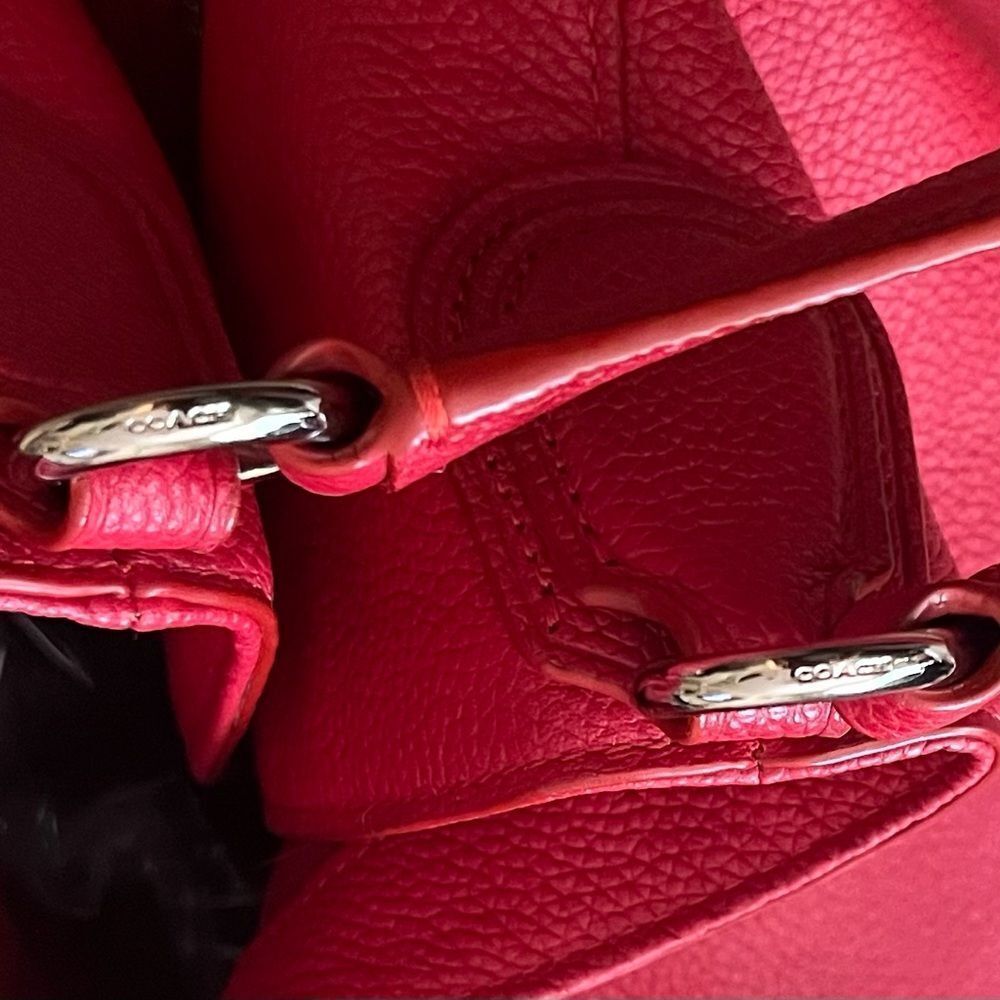 💯 Authentic COACH Hallie Pebbled Leather Shoulder Bag - Red - Picture 15 of 16